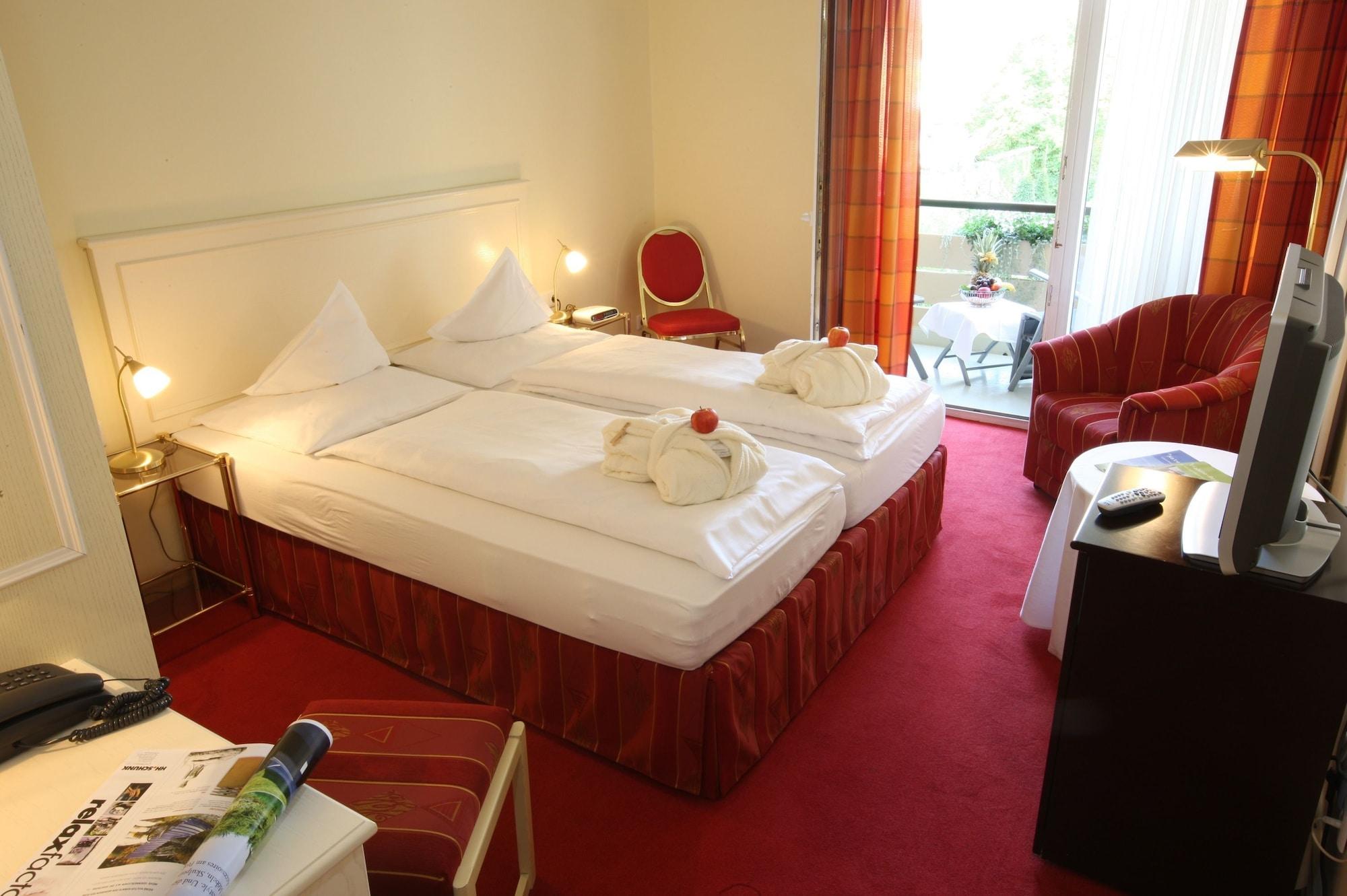 Wunsch Hotel Muerz - Natural Health & Spa Hotel باد فسينغ المظهر الخارجي الصورة