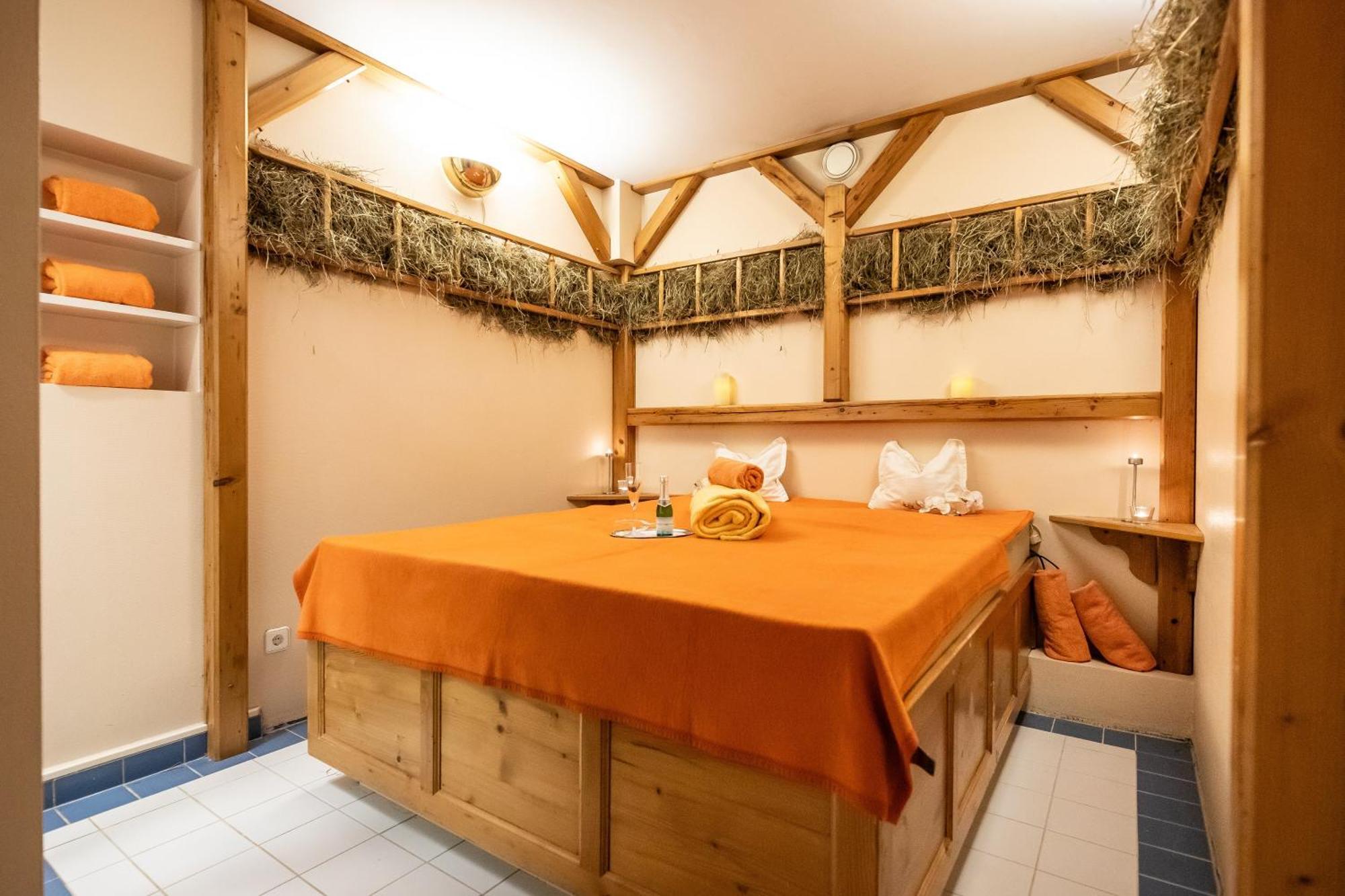 Wunsch Hotel Muerz - Natural Health & Spa Hotel باد فسينغ المظهر الخارجي الصورة