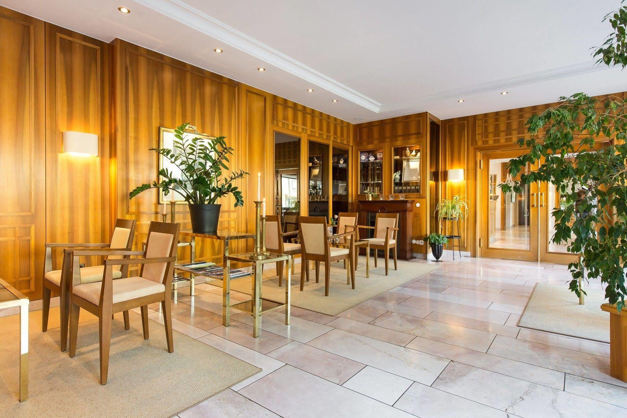 Wunsch Hotel Muerz - Natural Health & Spa Hotel باد فسينغ المظهر الخارجي الصورة